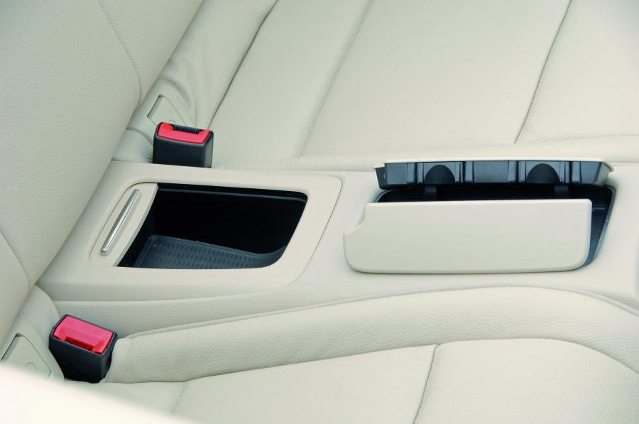  BMW 3-Series Convertible 2007 года  (фото 88 из 239)